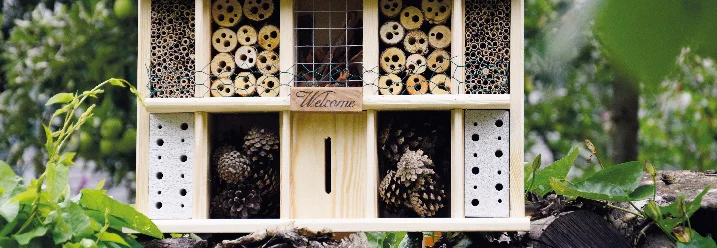 Insektenhotel aus Holz